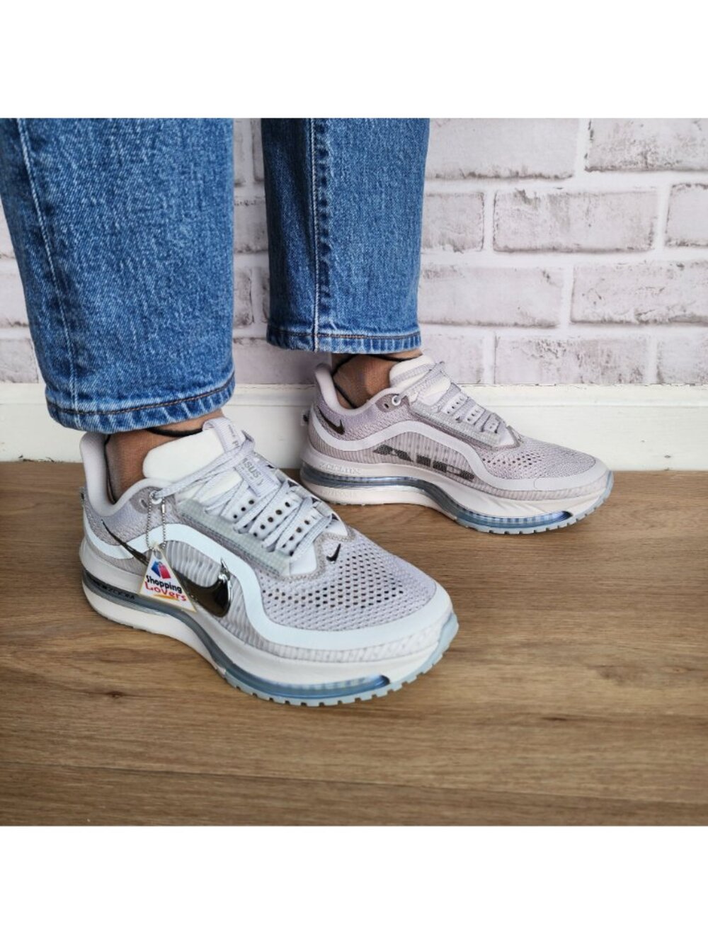 ⭐Nike Pegasus Premium Size 7.5 Women's Road Running Shoes Silver HQ2593-005⭐ - Picture 3 of 12